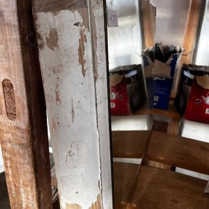 Lote siguiente: Botiquín con Estante y Espejo
