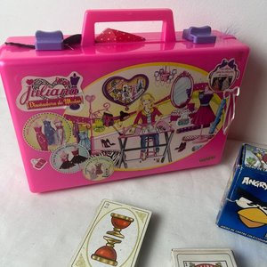 Lote de Juegos: Cartas, Dominó y Maletín Barbie Diseñadora - imagen 3