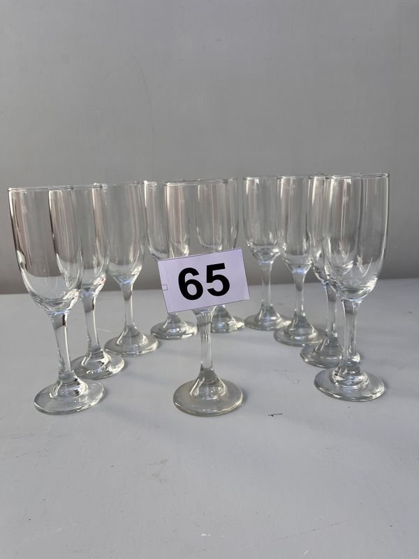Lote siguiente: Champagne flautas de vidrio claro