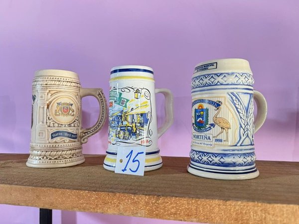 Tres Jarras Cérvicas de Colección - imagen 2
