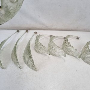Araña de Cristal Transparente con Hojas Decorativas Caladas - imagen 5