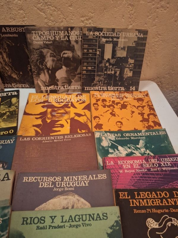 Colección de libros antiguos y modernos en buen estado - imagen 14