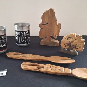 Lote de 2 Jarras de Aluminio de Corinthians y Santos, Set de Cubiertos de Ensalada y 2 Árboles Decorativos de Madera - imagen 1