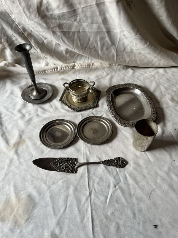 Lote anterior: Juego de plata de 9 piezas variadas