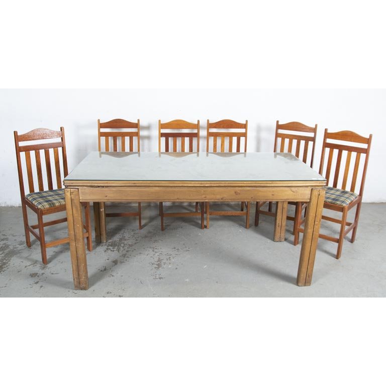 Mesa de Comedor de Madera con 6 Sillas Tapizadas y Vidrio Biselado