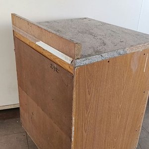 Mueble de Madera con Tapa Imitación Mármol y Dos Puertas - imagen 5