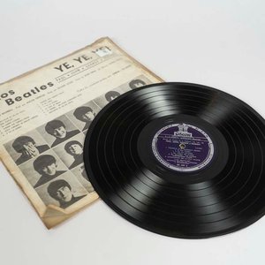 Vinilo LP Beatles "Ye Ye Ye" - Tapa Rara Uruguay - imagen 2