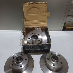 2 Juegos de Discos de Freno Trasero Trucktec para VW Golf y Passat - imagen 2