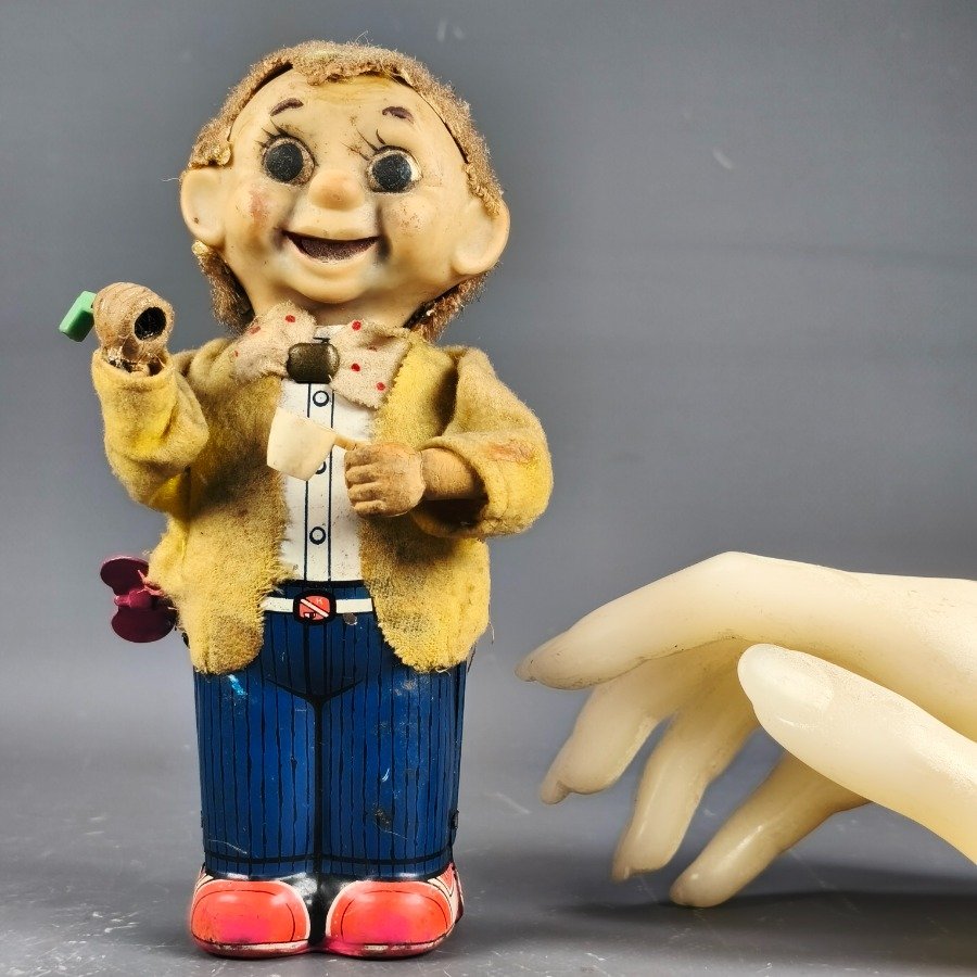 Item 17684 - Image 2