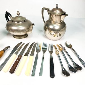 Lote de Cubiertos, Teteras, Lechera y Bombillas Vintage - imagen 4