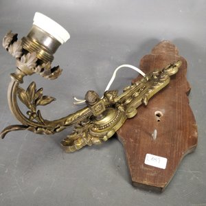 Aplique Francés de Bronce con Tulipa y Base de Madera - imagen 4
