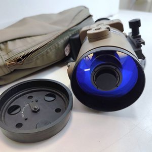 Visor Nocturno Americano PVS-4 para Arma Larga con Funda - imagen 3