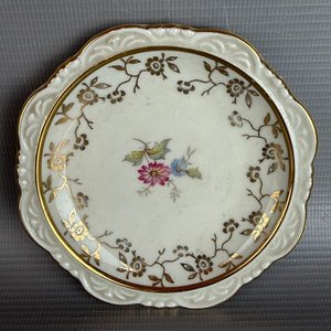 Plato de Porcelana Alemana Bavaria Wunsiedel con Bordes Dorados - imagen 1