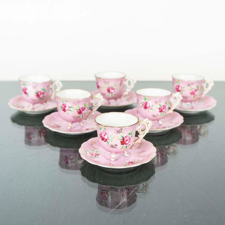 Juego de 12 Tazas y Platos de Porcelana Rosa con Flores