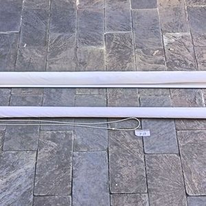 Lote anterior: Dos Cortinas de Enrollar Blancas Paloma
