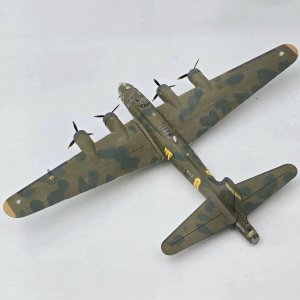 Maqueta Boeing B-17F Flying Fortress "Memphis Belle" - imagen 8