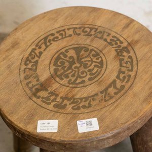 Juego de Banqueta Rústica y Taburete de Madera con Detalles - imagen 2