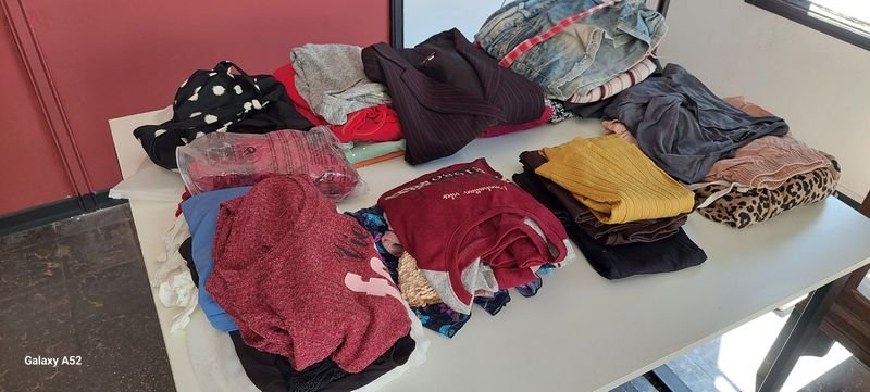 Lote anterior: Gran lote de ropa variada