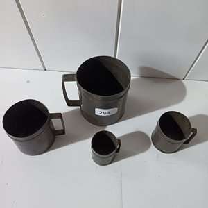 Juego de 4 Tazas Medidoras Antiguas de Metal - imagen 2