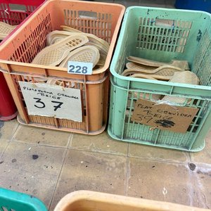 Lote de Suelas para Calzado en Cajones Plásticos - imagen 3