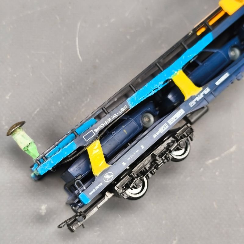 Colección de trenes modelo en HO escala con detalles y características - imagen 15