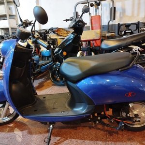 Moto Eléctrica Retro Azul 800W - imagen 1