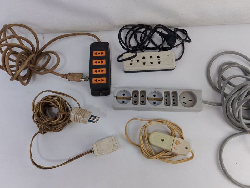 Lote anterior: Alargues (Funcionan Todos) - Equipos electrónicos y accesorios