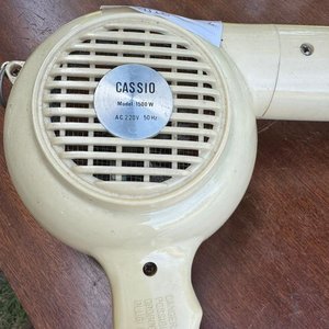 secador de pelo vintage de la marca Cassio - imagen 2