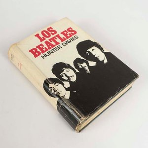 Lote siguiente: Libro "Los Beatles" por Hunter Davies