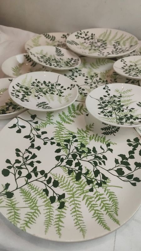 Juego de loza Cavalier con diseño de hojas verdes - imagen 3