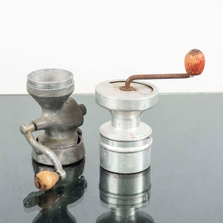 Lote anterior: Molinillos de café antiguos manuales para café