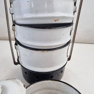 Antiguo Portavianda Enlozado Blanco con Base Calentador y Recipientes Apilables - imagen 5
