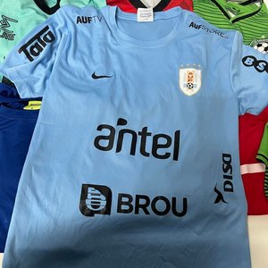 Lote de 9 Camisetas de Fútbol Varias, Incluye Uruguay Talle M - imagen 2