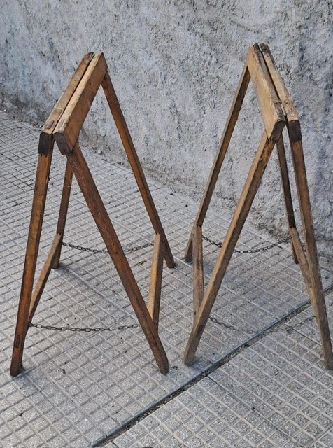 Lote anterior: Caballetes antiguos de madera