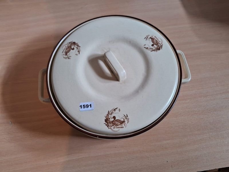 Olla esmaltada con tapa marca Le Ganard - imagen 4
