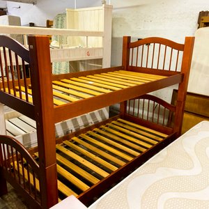 Lote siguiente: Cama Cucheta Doble Madera Color Caoba con Colchones