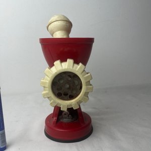 Antigua Máquina para Picar Carne Roja con Manivela - imagen 2