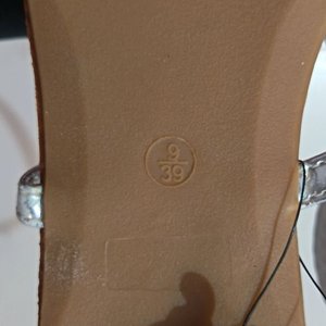 Lote de Calzado Femenino Nuevo: Sandalias y Zuecos - imagen 7