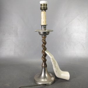 Lámpara de Mesa Antigua Metal y Madera Torneada - imagen 5