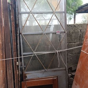 Lote anterior: 2 Hojas de Puerta de Hierro con Vidrio