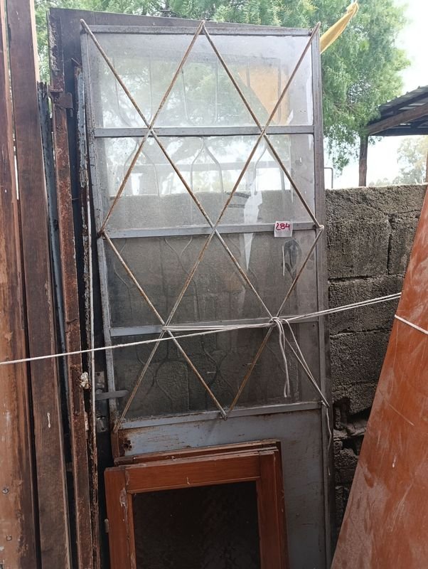 2 Hojas de Puerta de Hierro con Vidrio