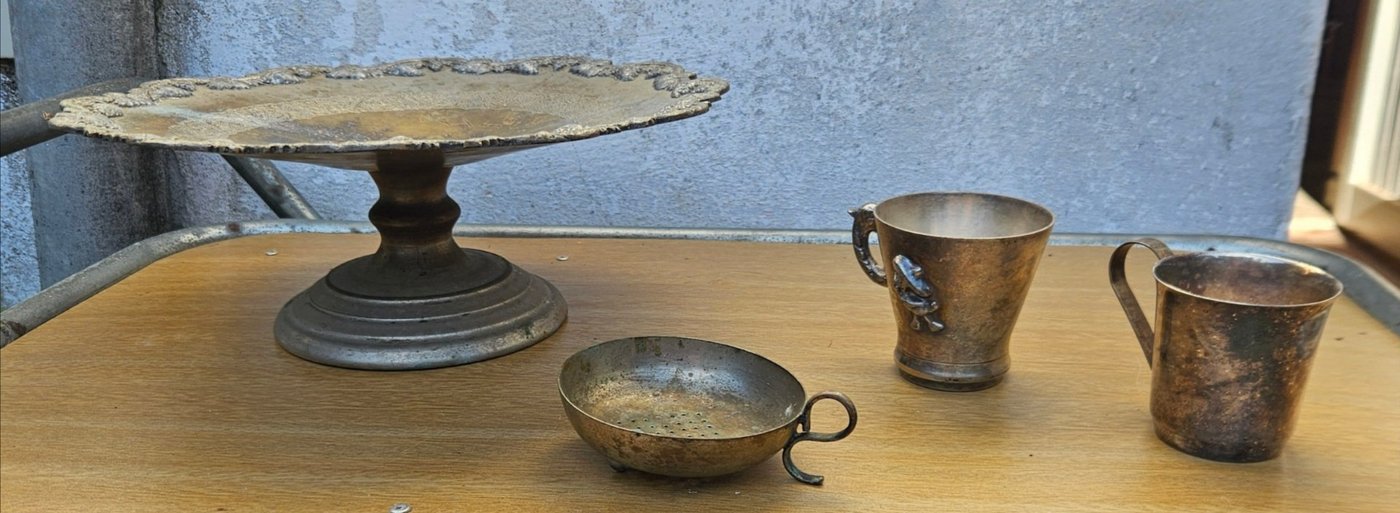 Lote de Artículos Metálicos Antiguos con Baño de Plata