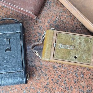 2 Antiguas Cámaras de Fuelle Plegable Kodak y Foth con Estuches - imagen 7