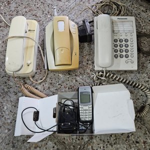 Lote siguiente: Lote de Teléfonos Fijos y Celular Nokia