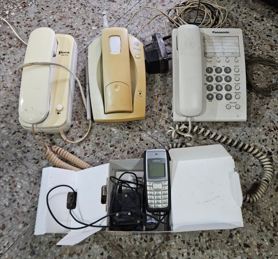 Lote de Teléfonos Fijos y Celular Nokia