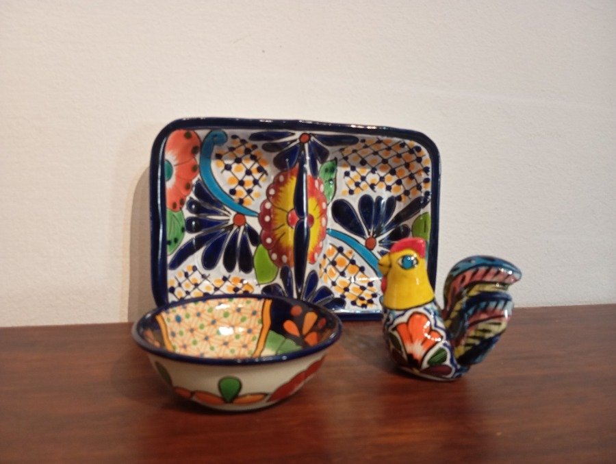 Lote anterior: Piezas cerámicas artesanales con formas de gallo