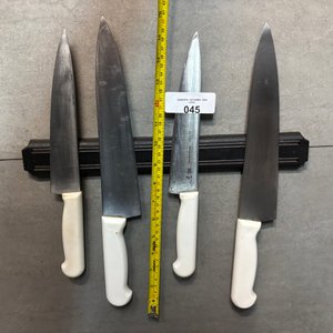 Set de 4 Cuchillas con Mango Blanco y Piedra de Afilar Magnética - imagen 2