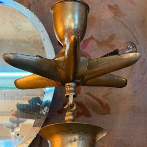 Araña Antigua de Bronce con Forma de Avión a Queroseno - imagen 4