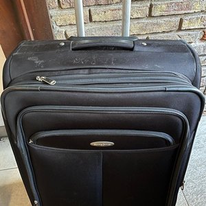 Valija Samsonite Negra Grande con Ruedas - imagen 10