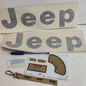 Lote siguiente: Juego de 4 Adhesivos Jeep y Llavero Fram Jeep